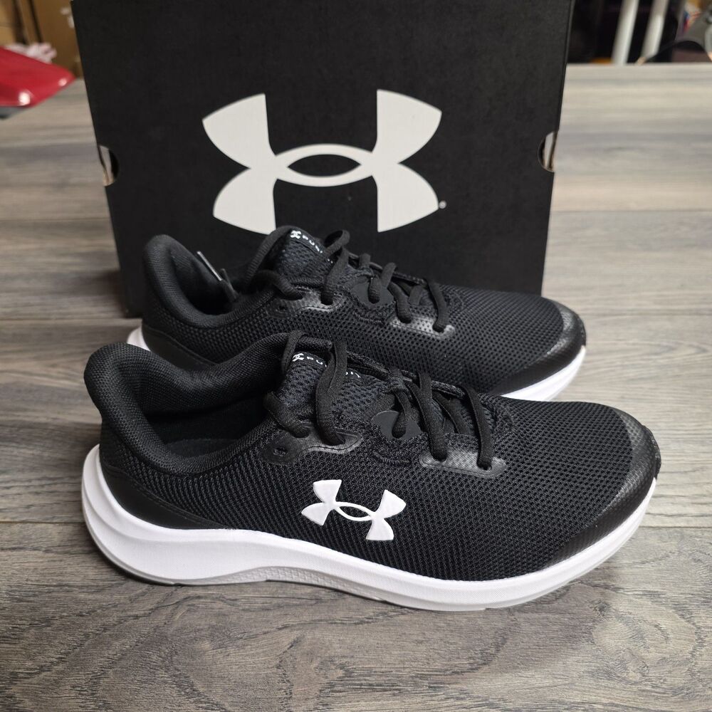 Under Armour UA BGS Pursuit 4 Youth Black Sneakers 6Y NEW